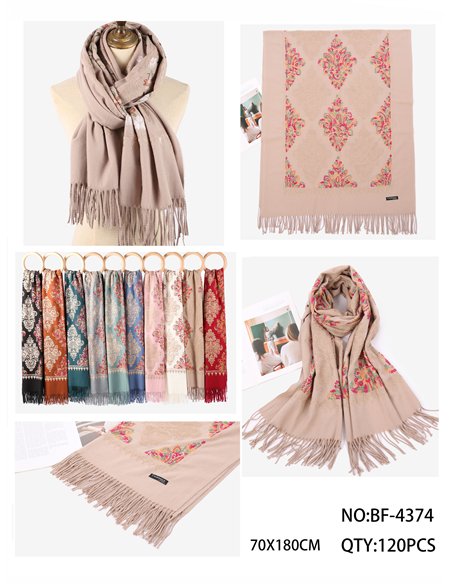 Bufanda bordada con flecos