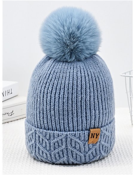 Gorro punto pompón vuelta trenzada