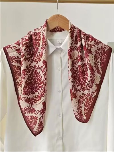 Pañuelo pequeño efecto seda cuadrado burdeos