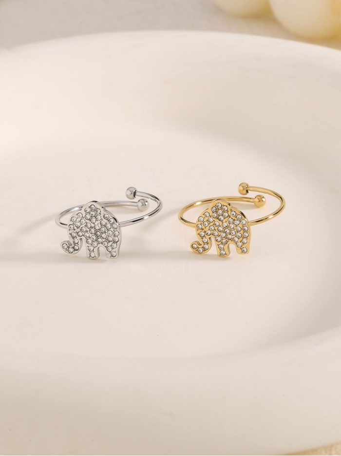 Anillo elefante con circonitas