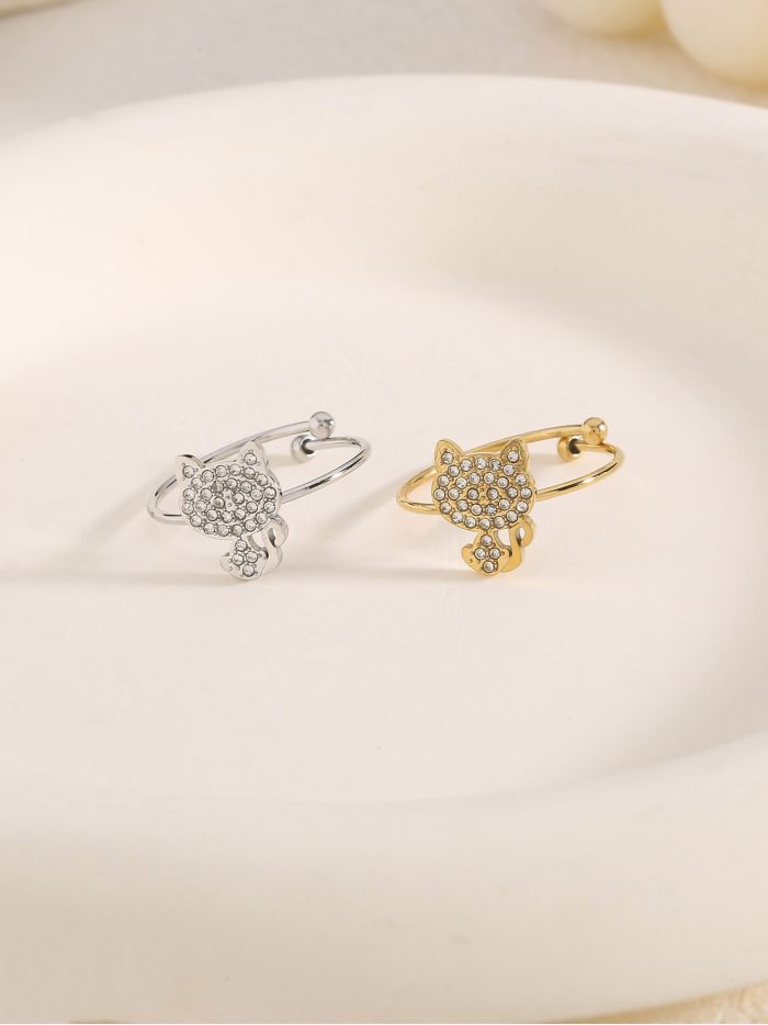 Anillo gato con circonitas