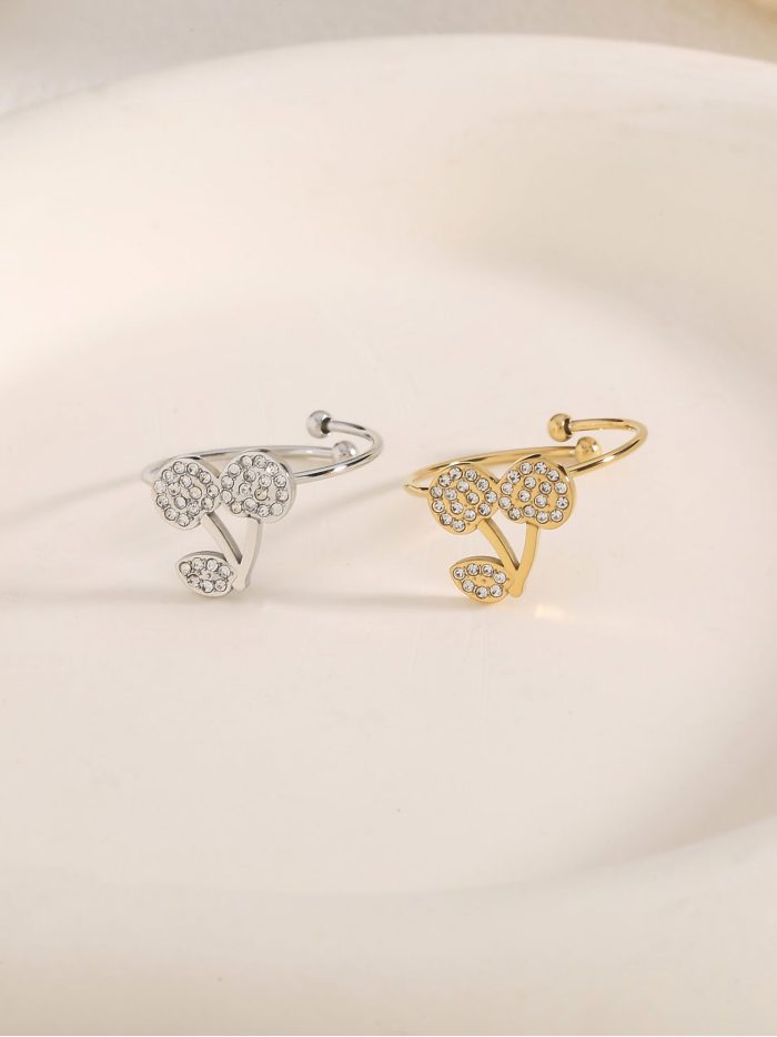 Anillo cereza con circonitas