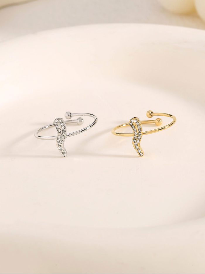 Anillo rayo con circonitas