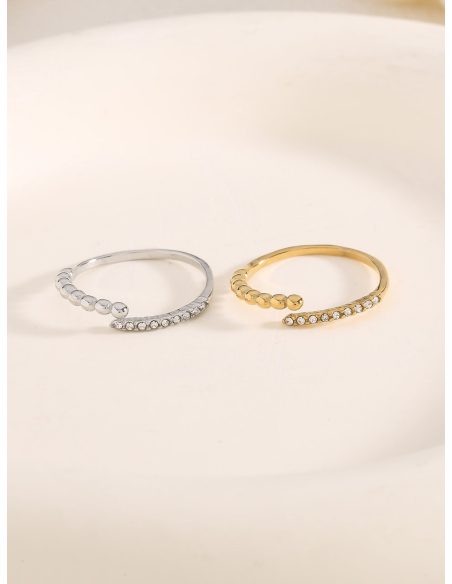 Bar ring with zirconia