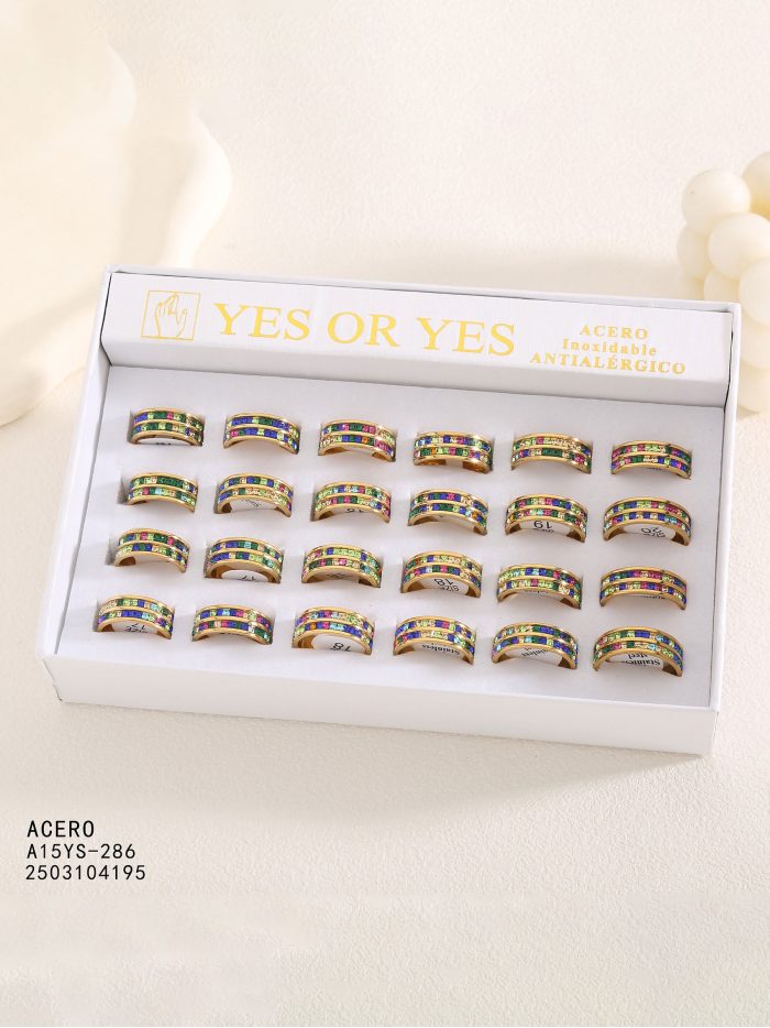 Conjunto de 24 anillos doble aros con circonitas de colores - Expositor incluido