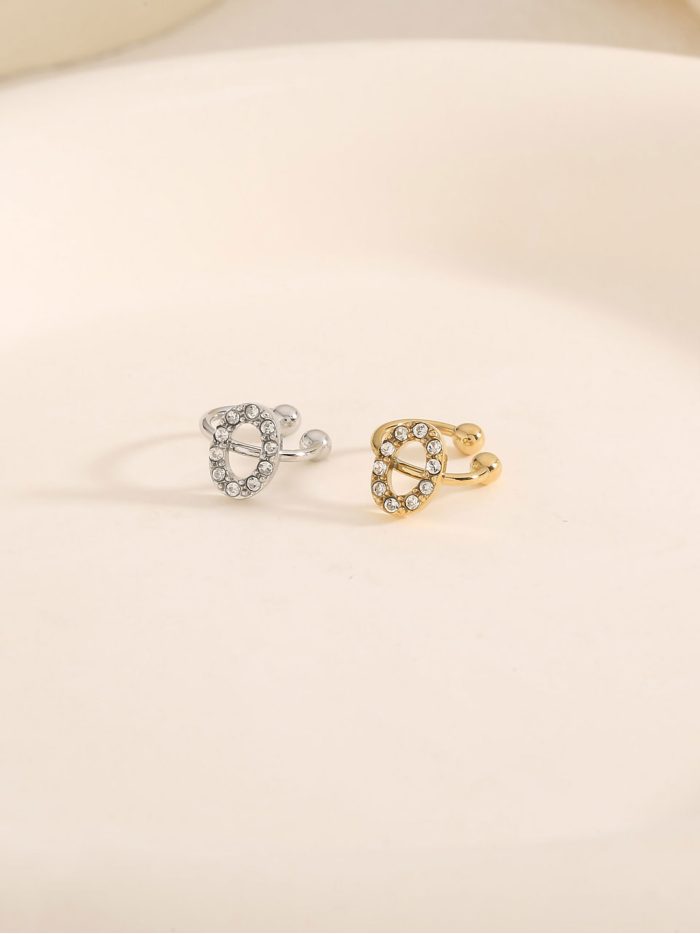 Ear cuff ovalado con circonitas 