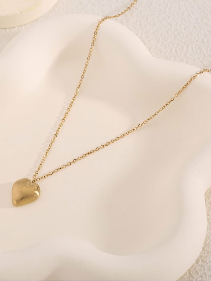 Collar corazón liso