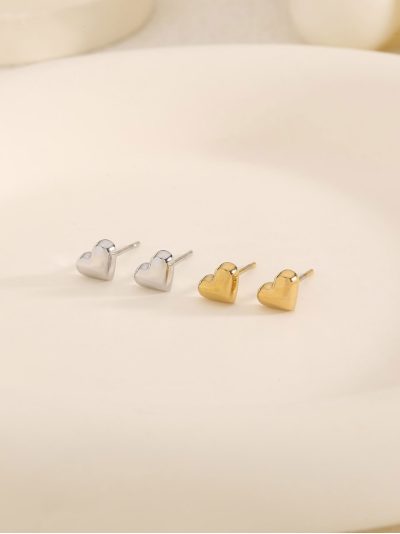 Mini heart earrings