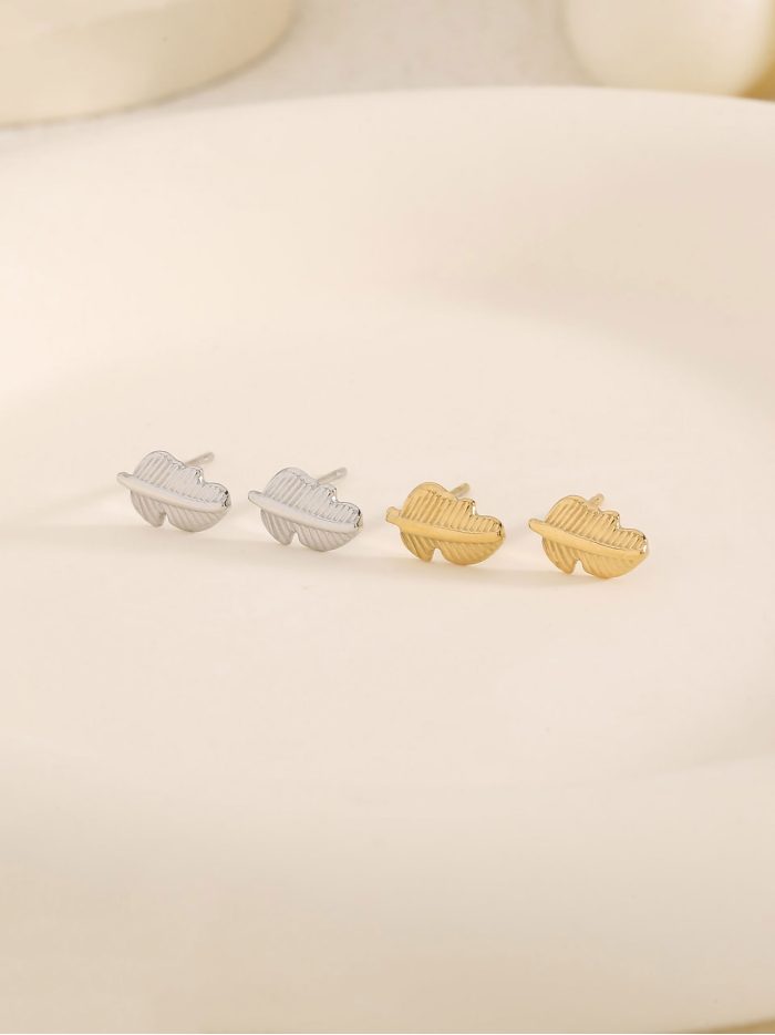 Mini leaves earrings