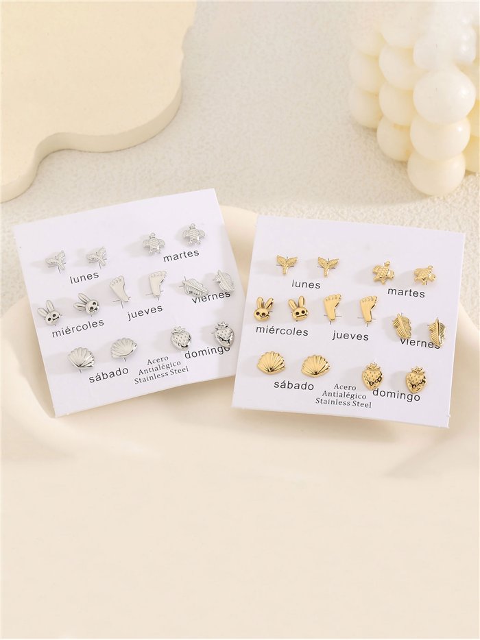 Pack of assorted mini earrings