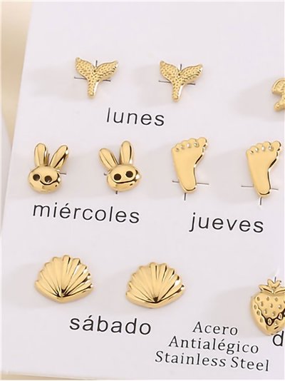 Pack of assorted mini earrings 2