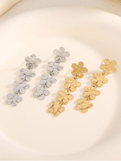 Ohrringe mit langen Blumen