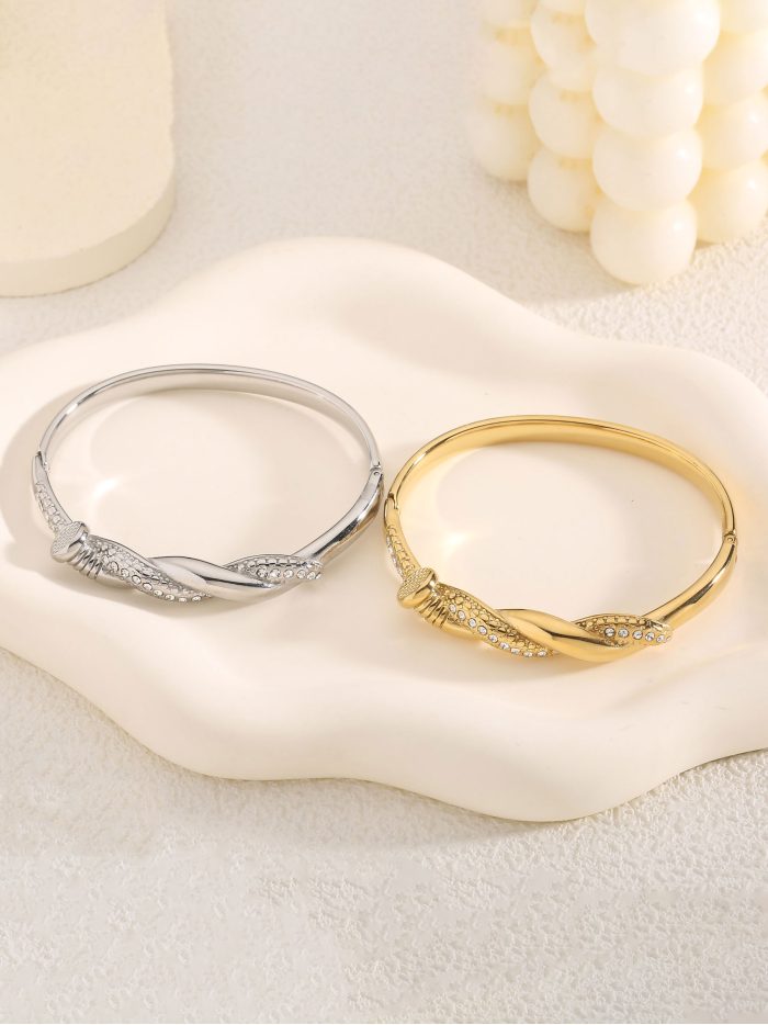 Pulsera rígida trenzado con circonita