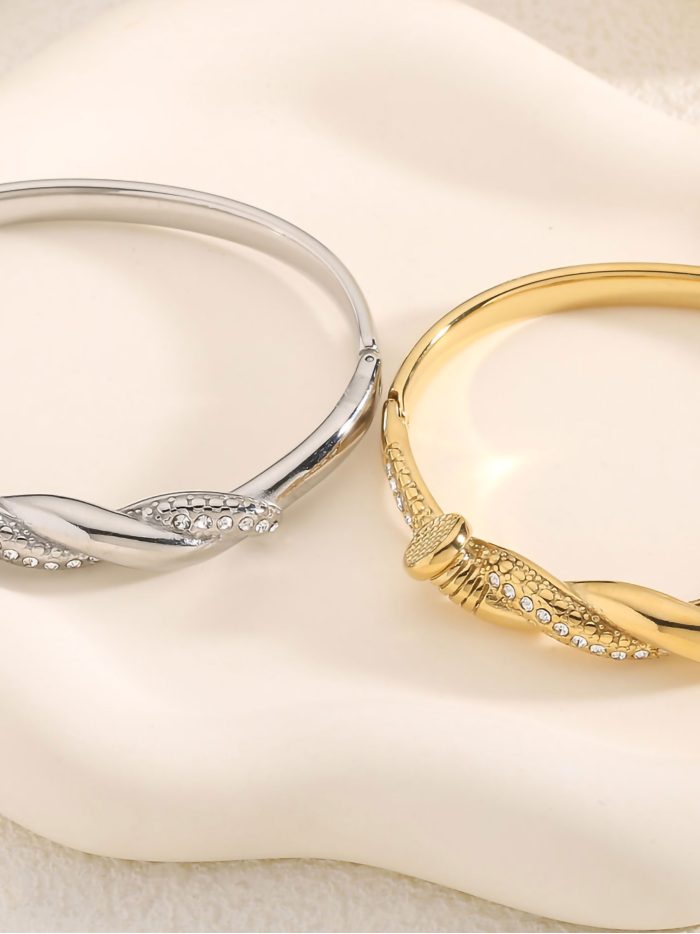 Pulsera rígida trenzado con circonita