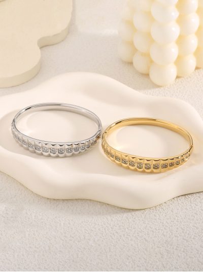 Pulsera rígida con circonita