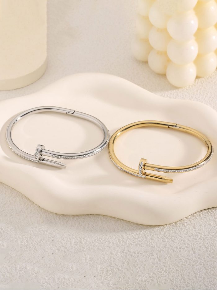 Pulsera rígida clavo con circonitas