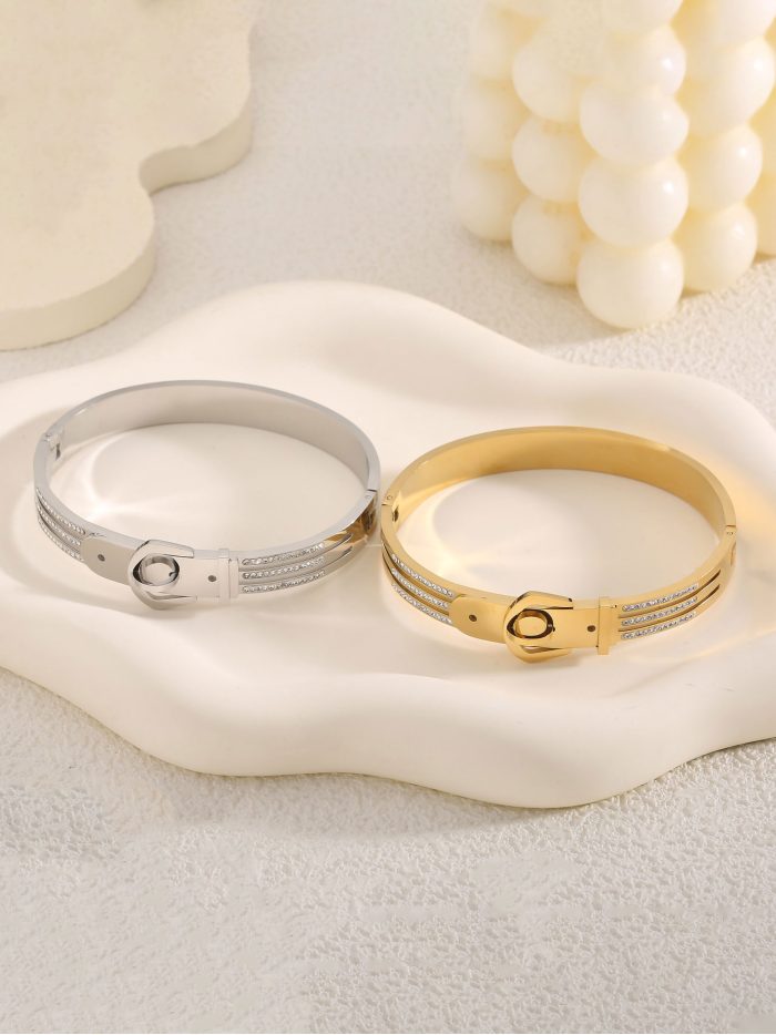 Pulsera rígida hebilla con circonitas