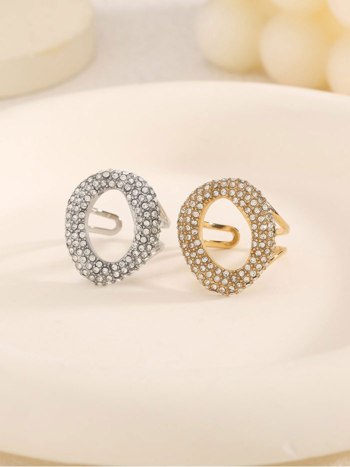 Anillo círculo con circonitas