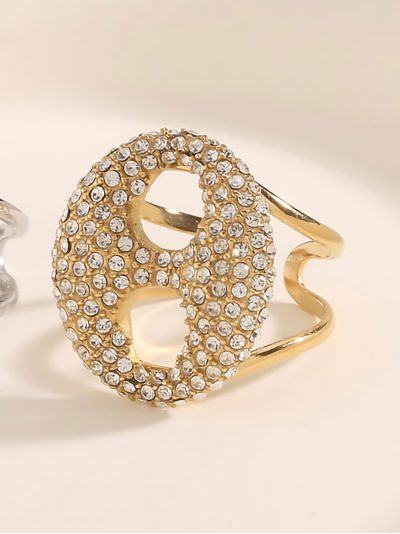 Anillo ovalado con circonitas 2