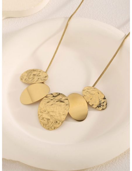 Collar placas martilladas