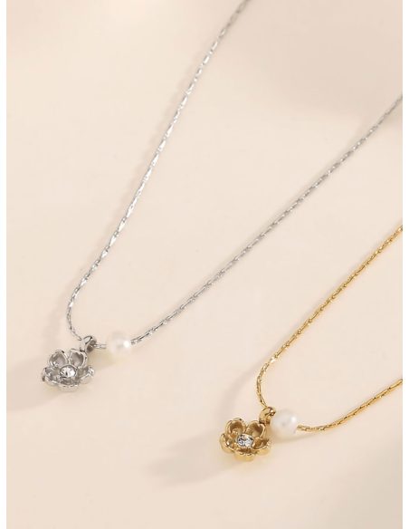 Blumenhalskette mit Zirkonia und Perlendetail