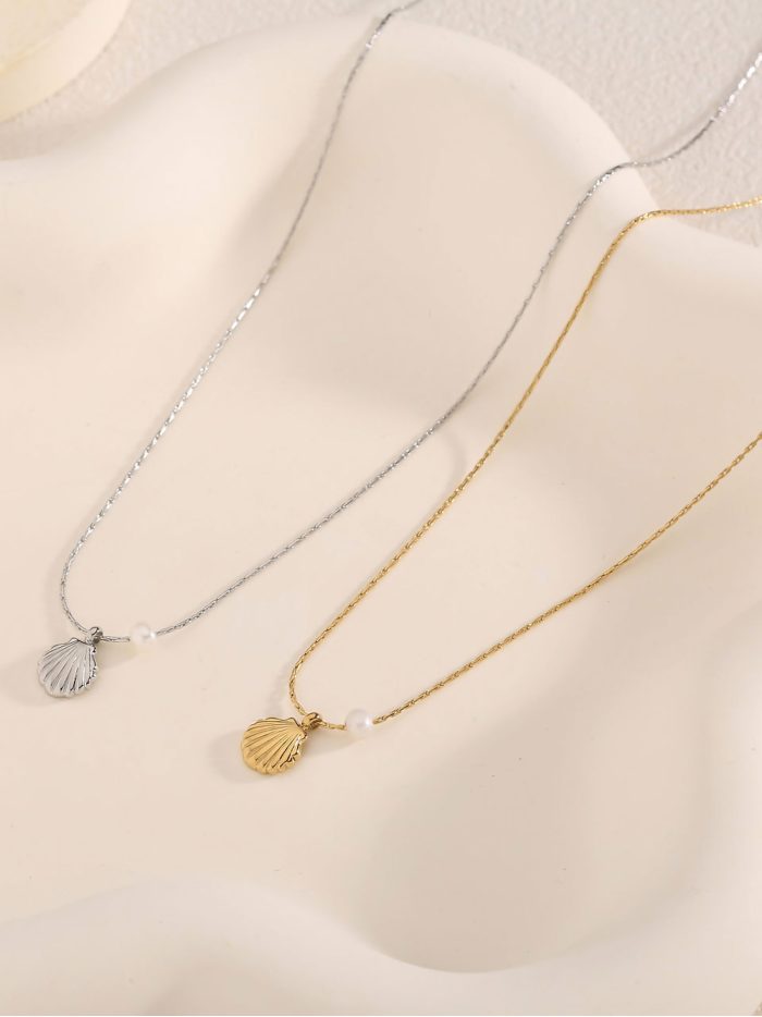 Collar concha detalle perla