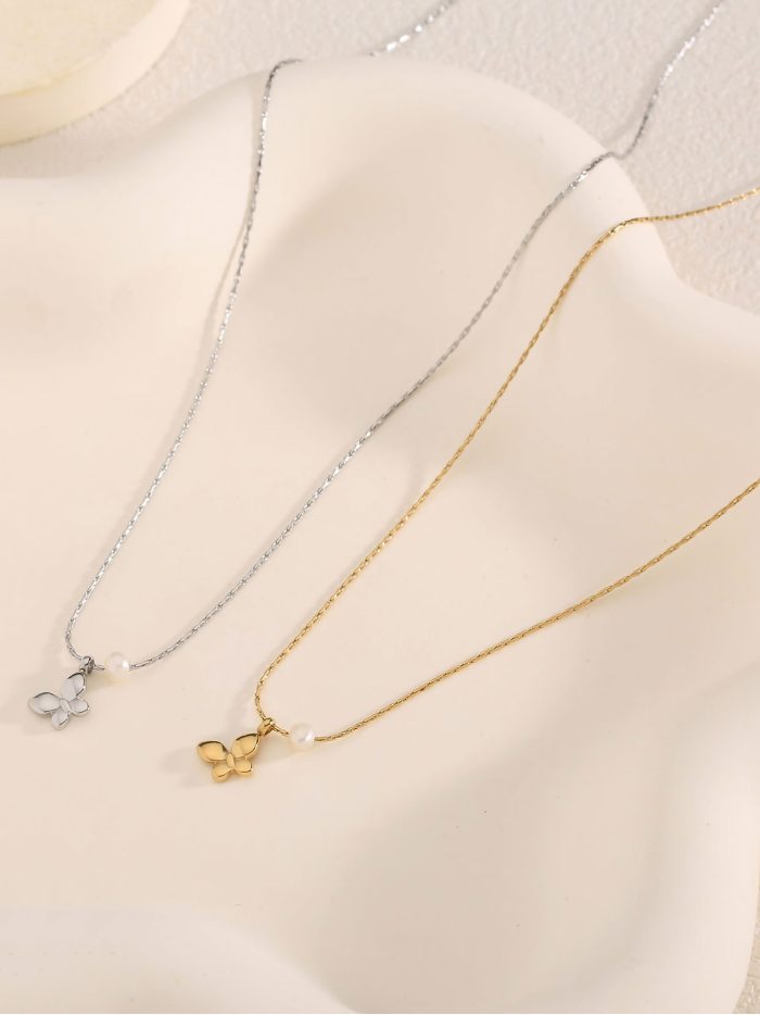 Collar mariposa detalle perla