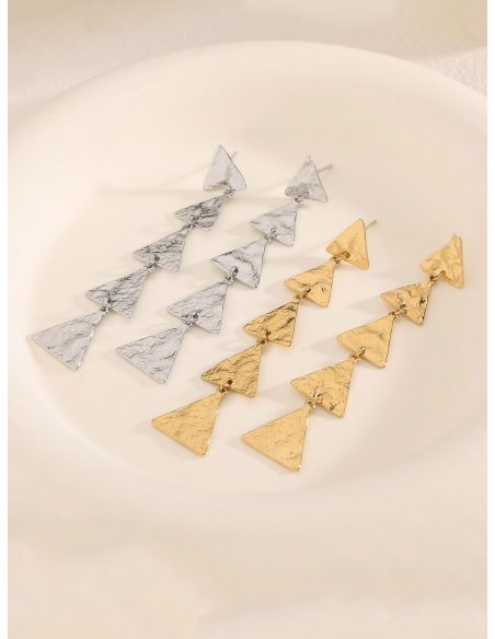 Pendientes largos triángulos martillados