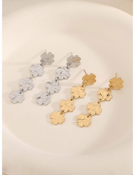 Orecchini lunghi trifoglio martellato