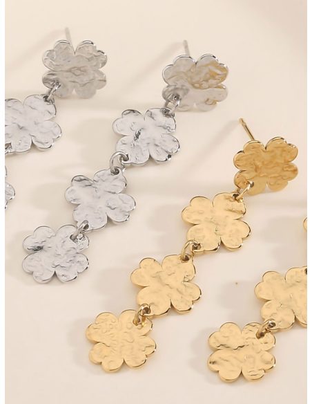 Orecchini lunghi trifoglio martellato