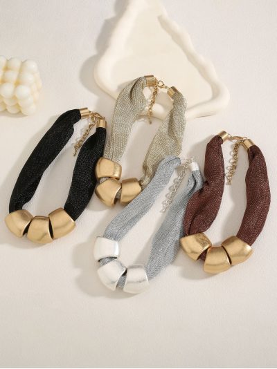 Collar gargantilla malla con anillas doradas