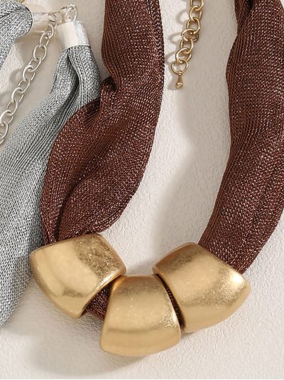 Collar gargantilla malla con anillas doradas 2