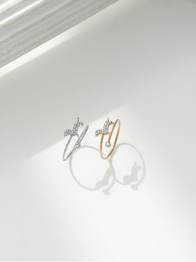 Anillo perro salchicha con circonitas