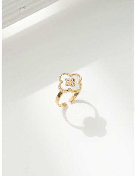 Anillo trébol nácar con circonitas