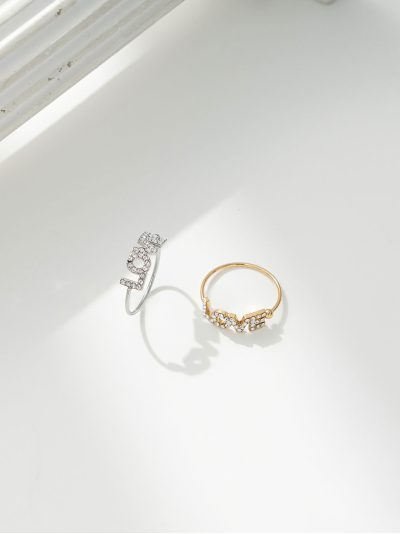 Anillo LOVE con circonitas