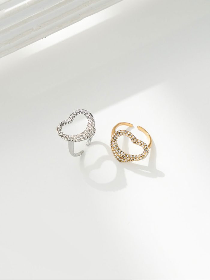 Anillo corazón con circonitas