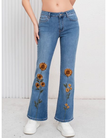 Jeans acampanado bordado de girasoles