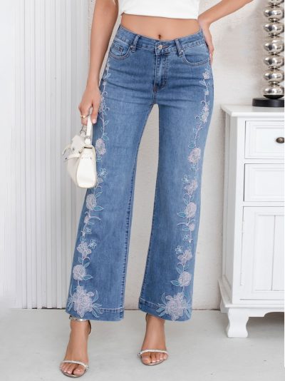 Jeans wide leg bordado de rosas