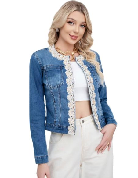 Veste en jean avec bordure en dentelle et perles