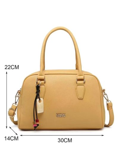Bolso bowling detalle colgante