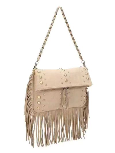 Bolso boho con flecos y tachuelas