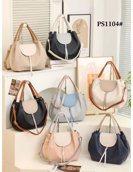 Bolso hobo tricolor con solapa y borla