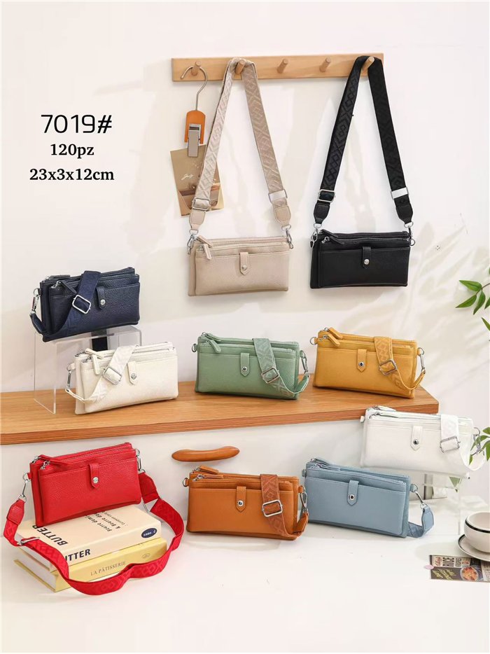Multi-pocket crossbody wallet bag