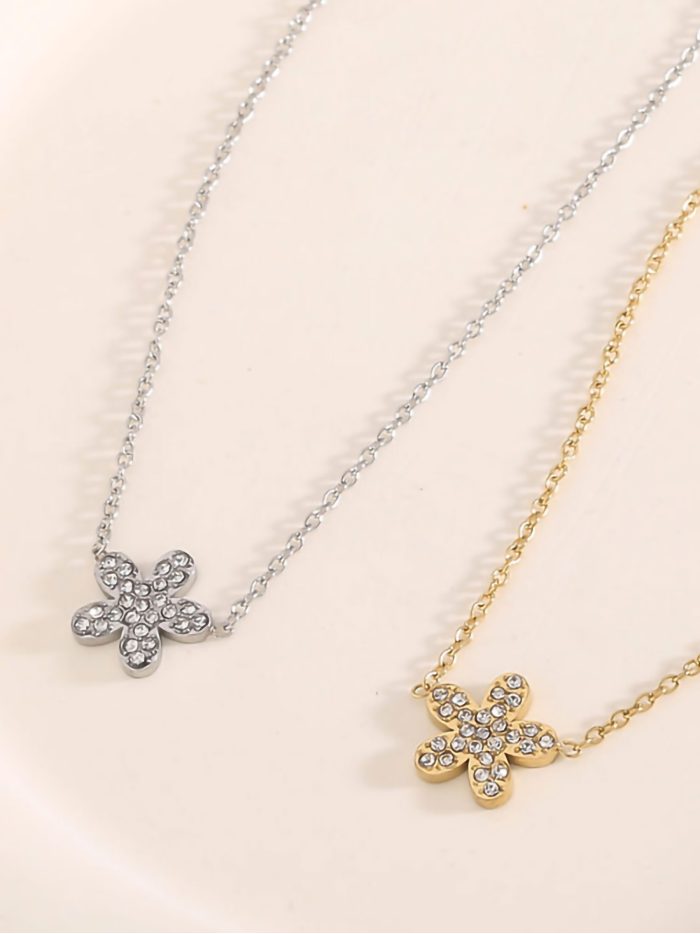 Anhänger Halskette Blume mit Zirkonia