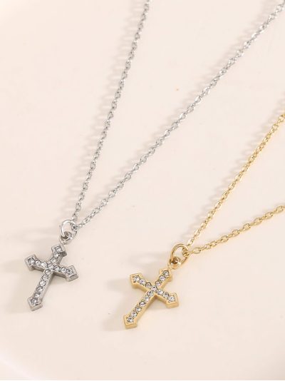 Collar colgante cruz con circonitas 2