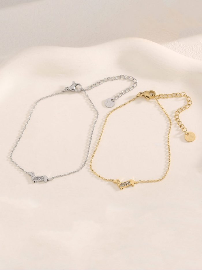 Pulsera perro salchicha con circonitas