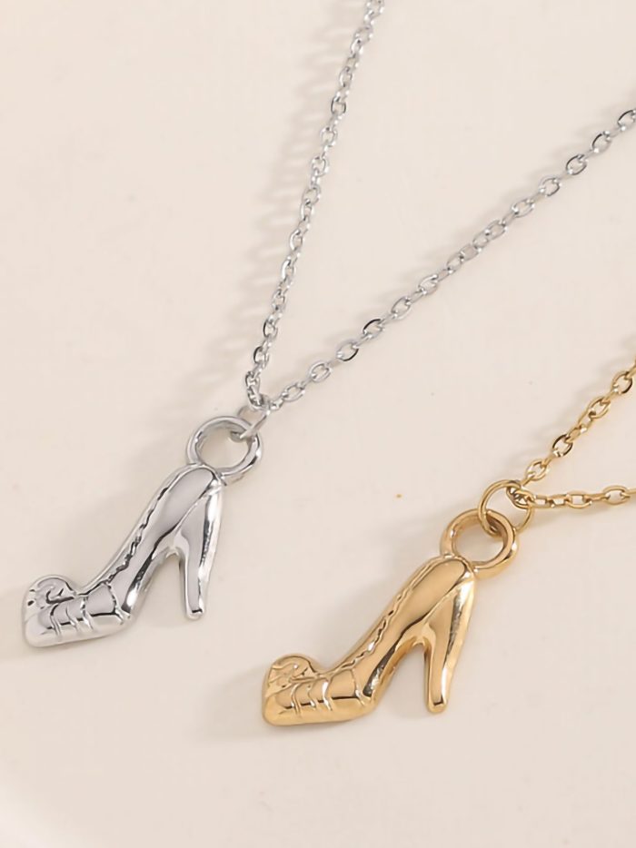 Colar pendente salto