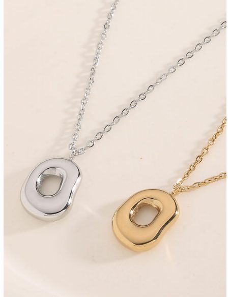 Collar colgante ovalado irregular