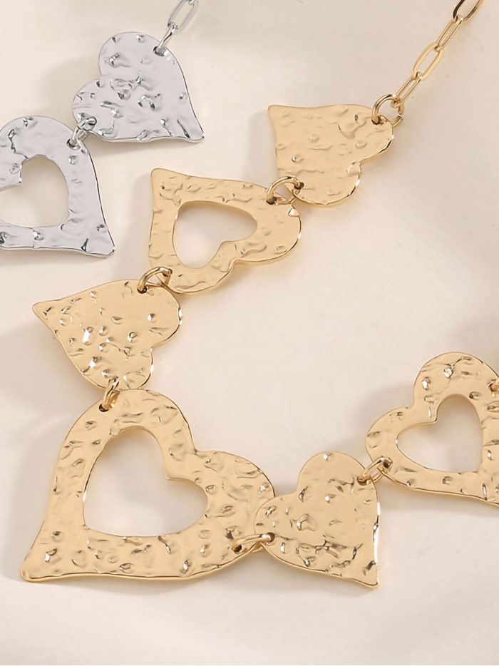 Collar colgante corazones textura