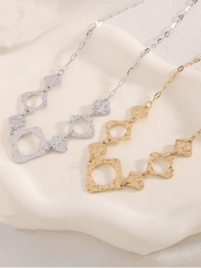 Collar colgante geométrico textura